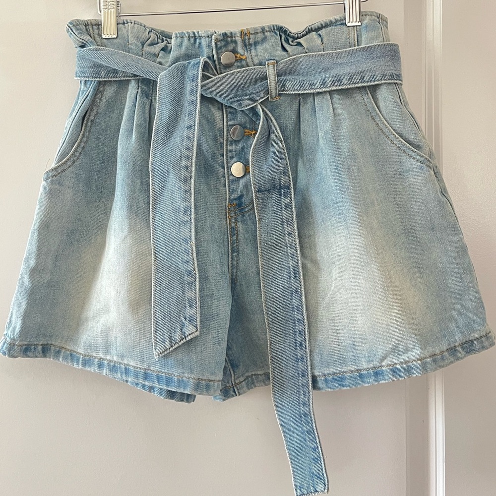 Light Wash High Waist Denim Shorts